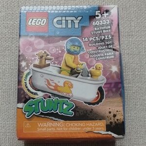 LEGO City Stuntz Bathtub Bike with Yellow and White